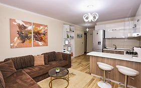 R&B City Center Apartment
