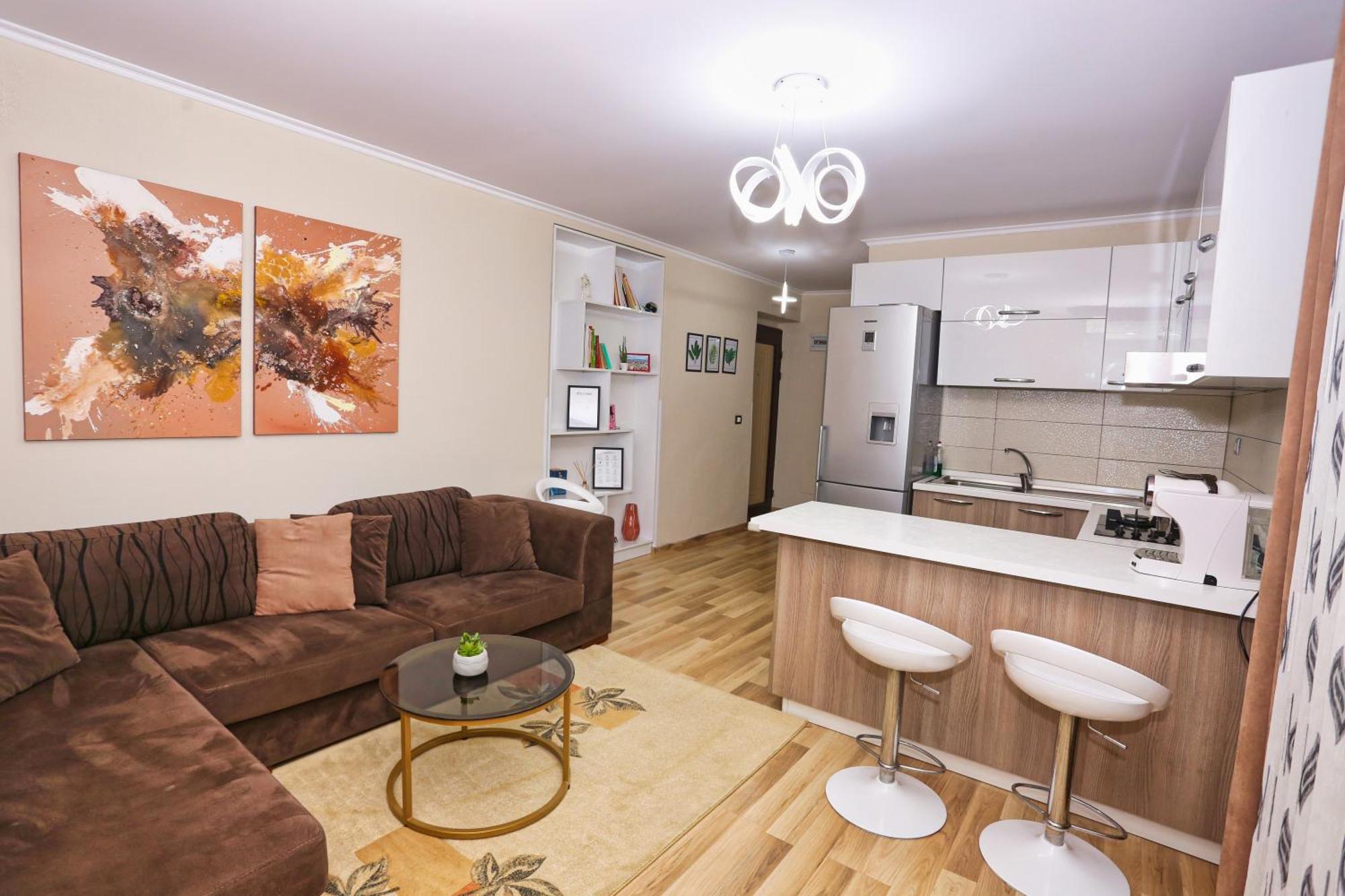 R&B City Center Apartment Tirana Esterno foto