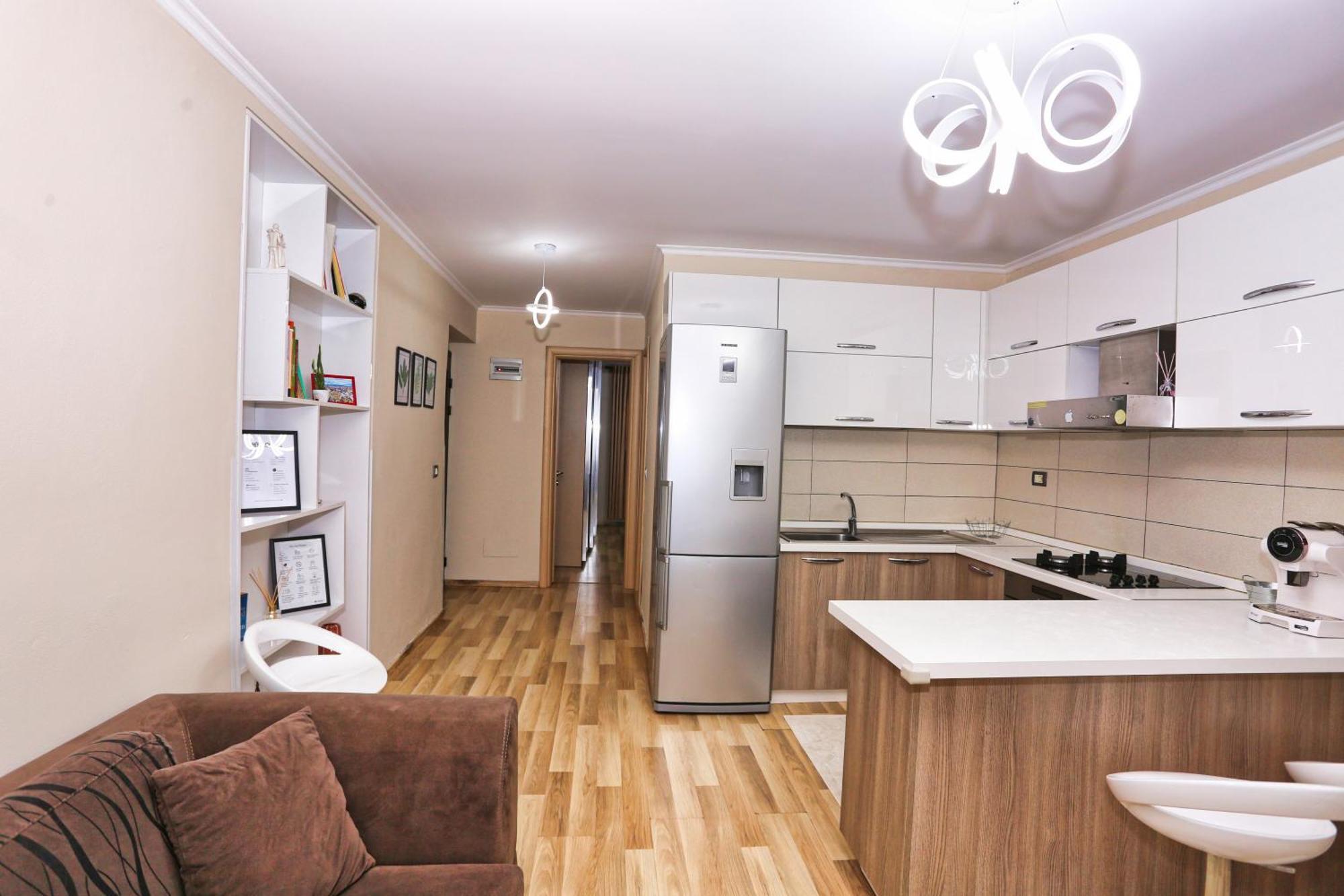 R&B City Center Apartment Tirana Esterno foto