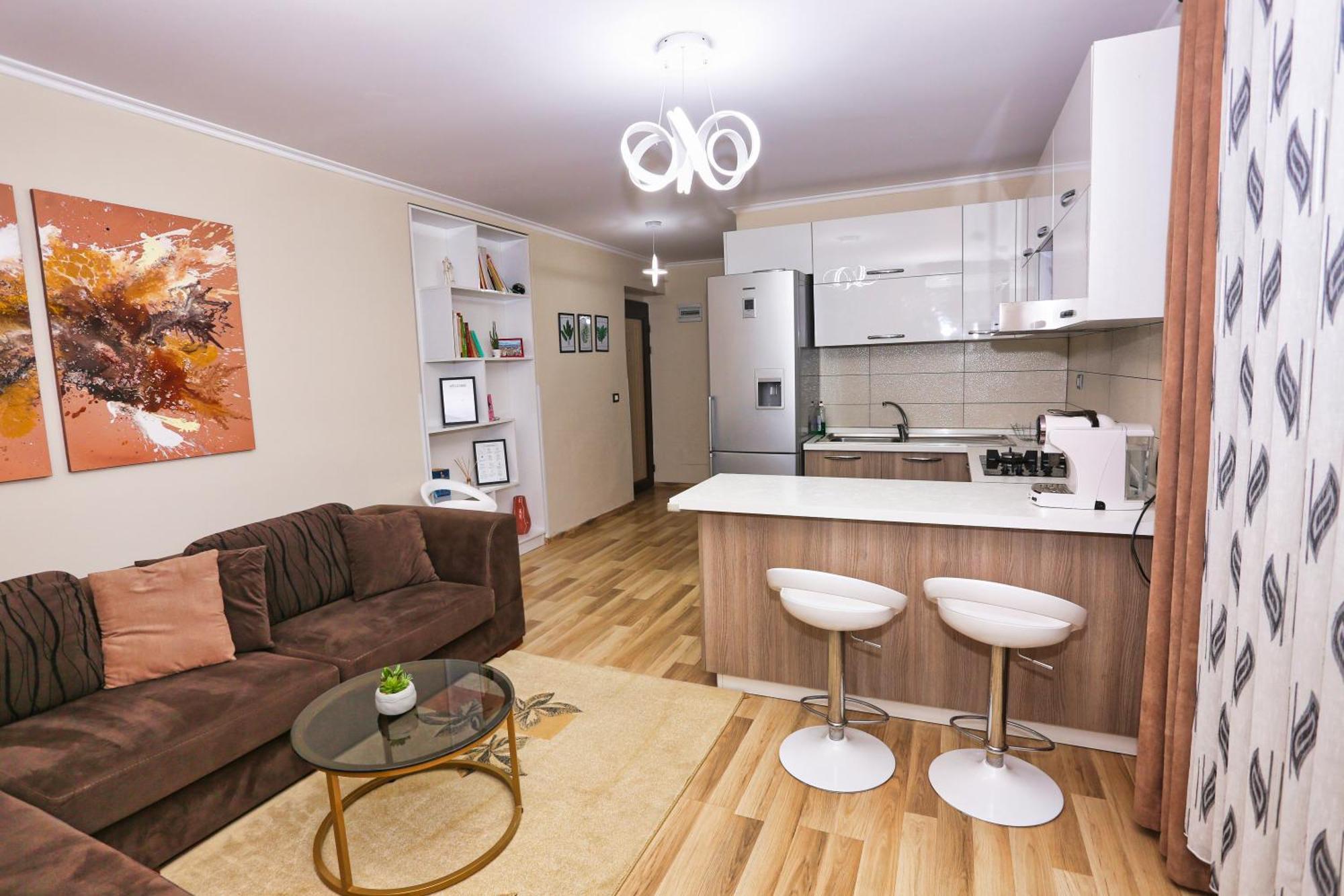 R&B City Center Apartment Tirana Esterno foto