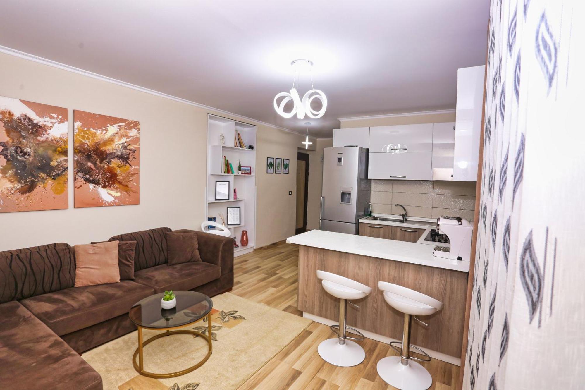 R&B City Center Apartment Tirana Esterno foto
